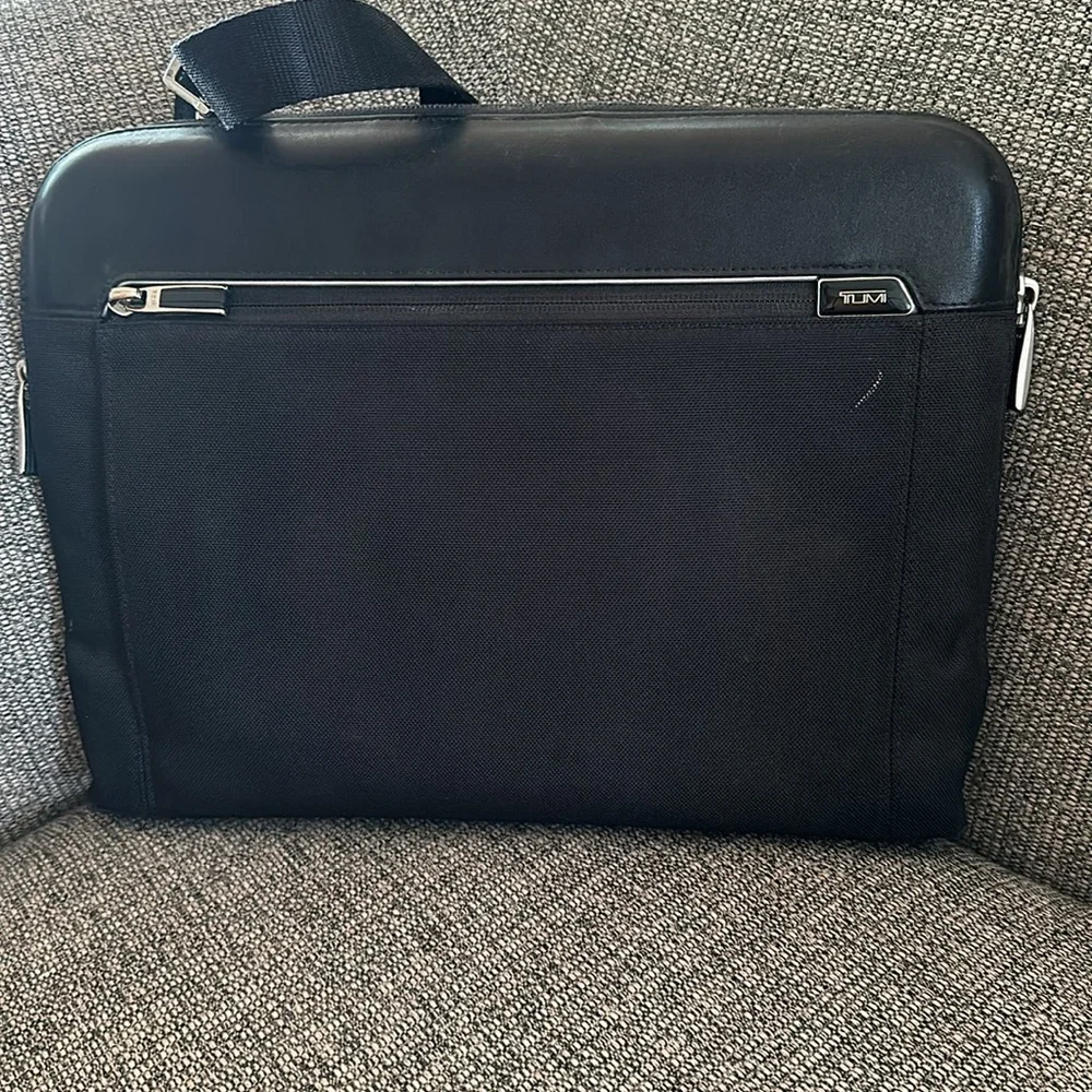 Tumi Slim Brief with padded compartment - Black with Black Leather